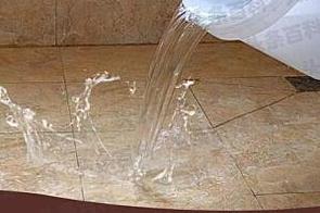 泰兴漏水维修 免砸砖防水材料该如何施工